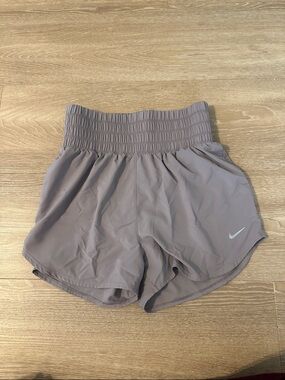 Nike dri fit run short. Size M
